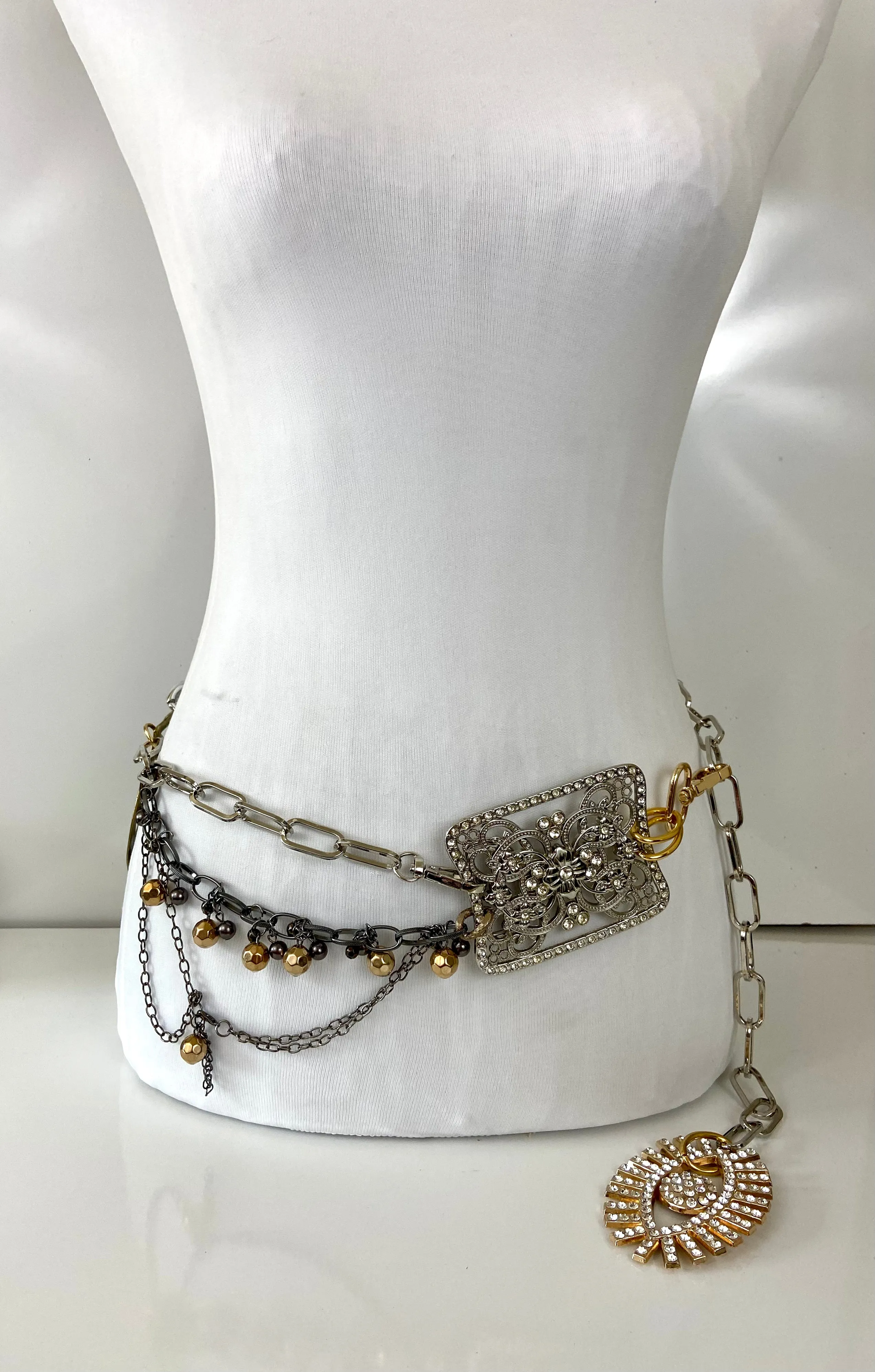 Busy metal belt