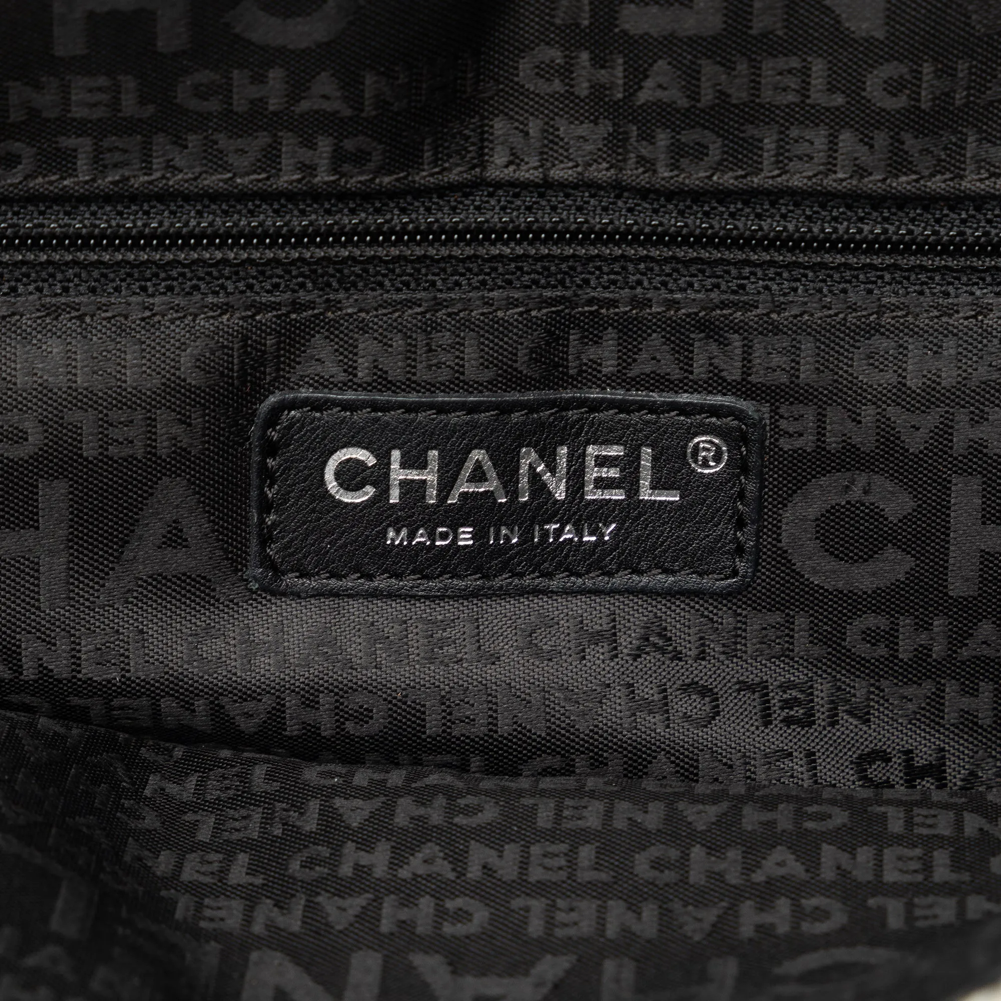 Chanel Tweed Camellia Crossbody Crossbody Bag