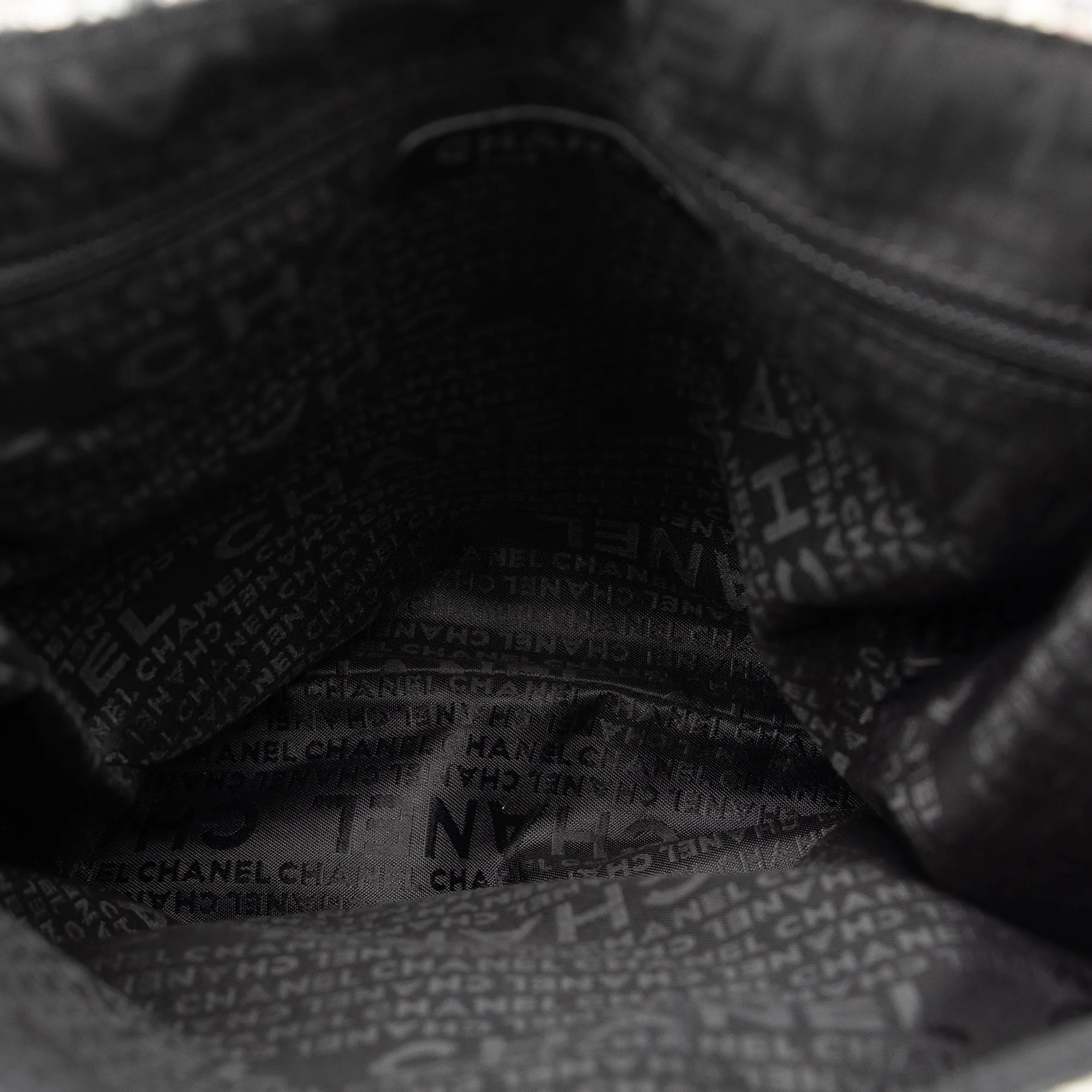 Chanel Tweed Camellia Crossbody Crossbody Bag