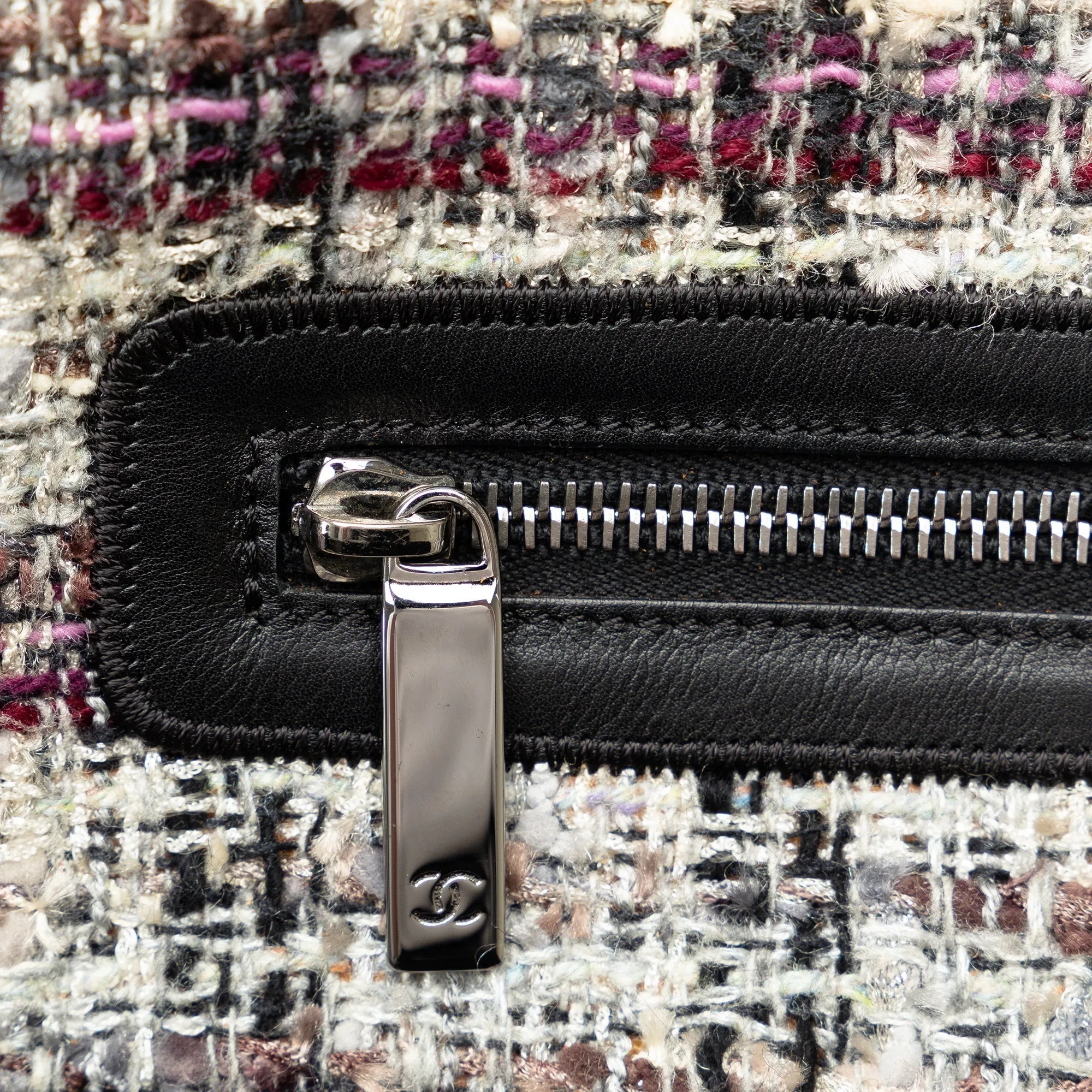 Chanel Tweed Camellia Crossbody Crossbody Bag