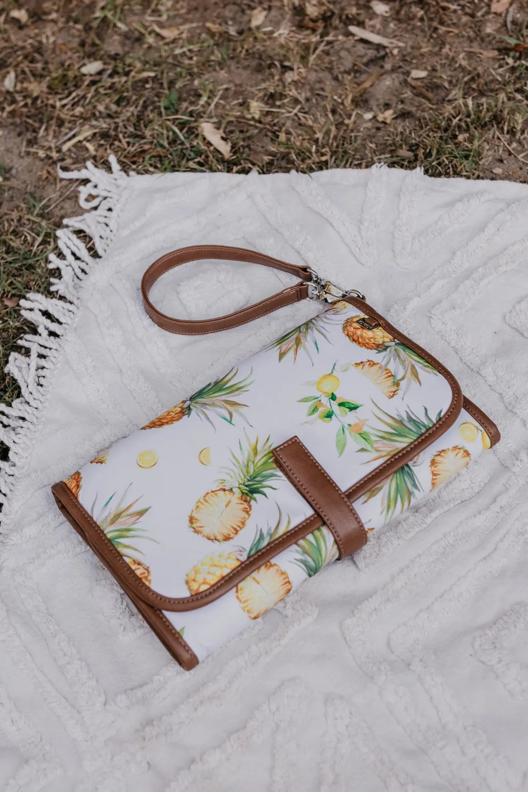 OiOi Change Clutch - Pineapple/Tan