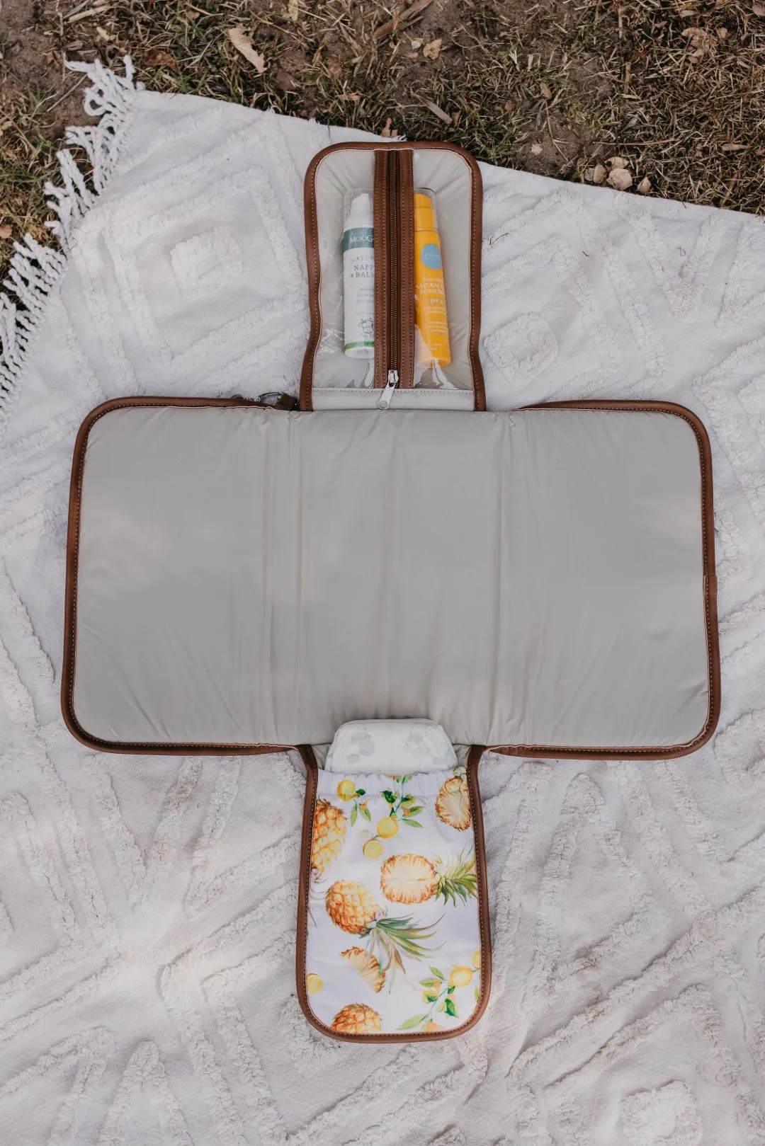 OiOi Change Clutch - Pineapple/Tan