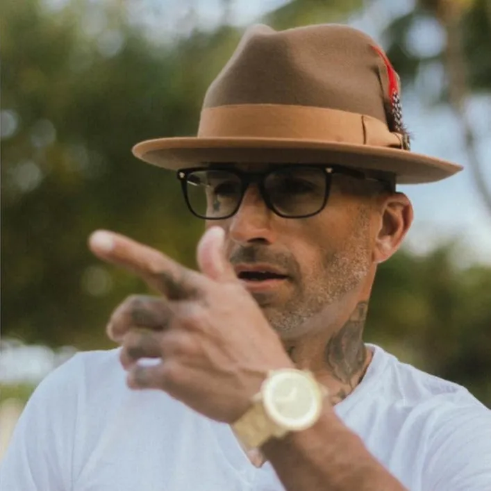 Sophisticate's Signature - Fedora Burgundy