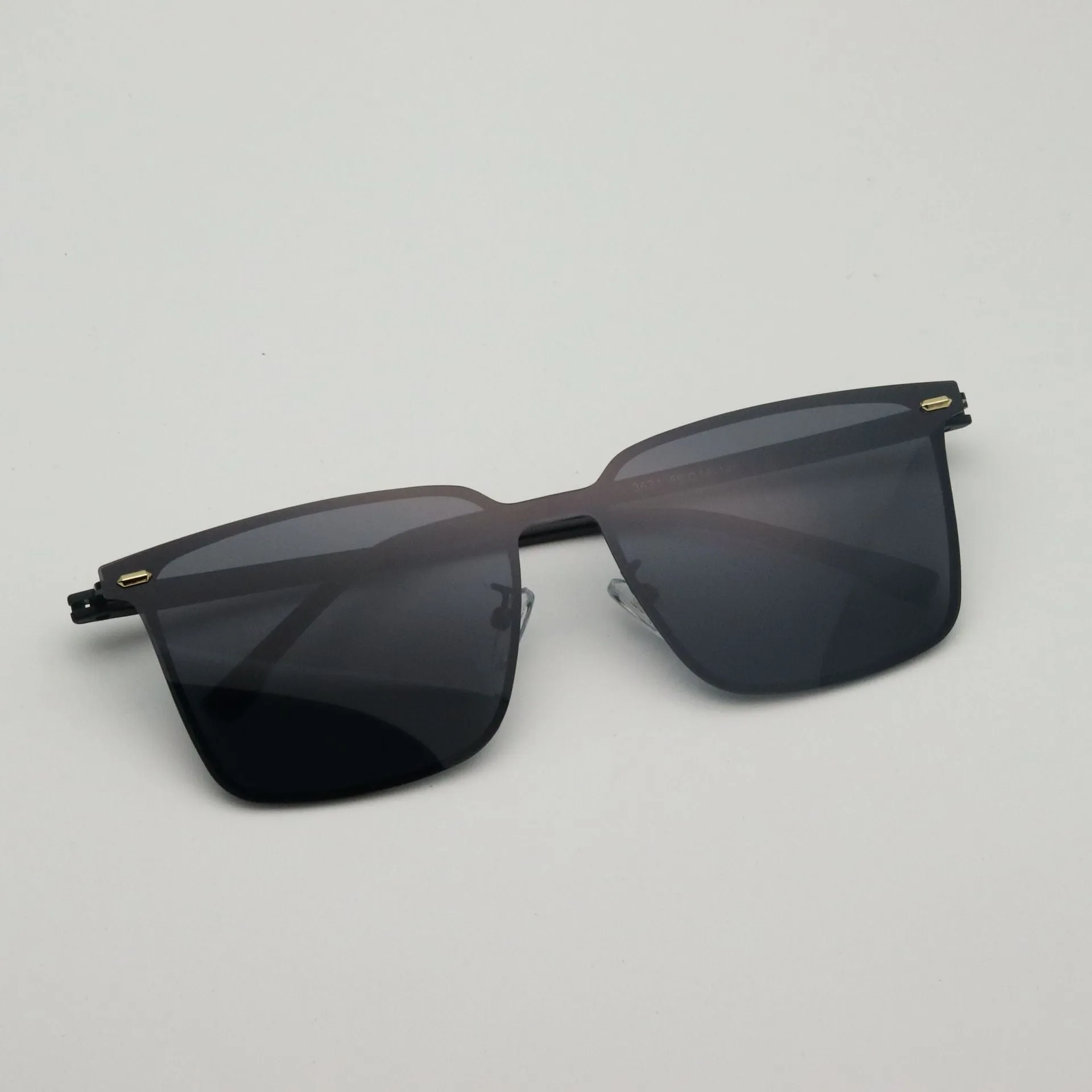 Sunglasses sun Shades Men's Polarized Retro Easy Matching Women's Trendy Mi Nail unisex