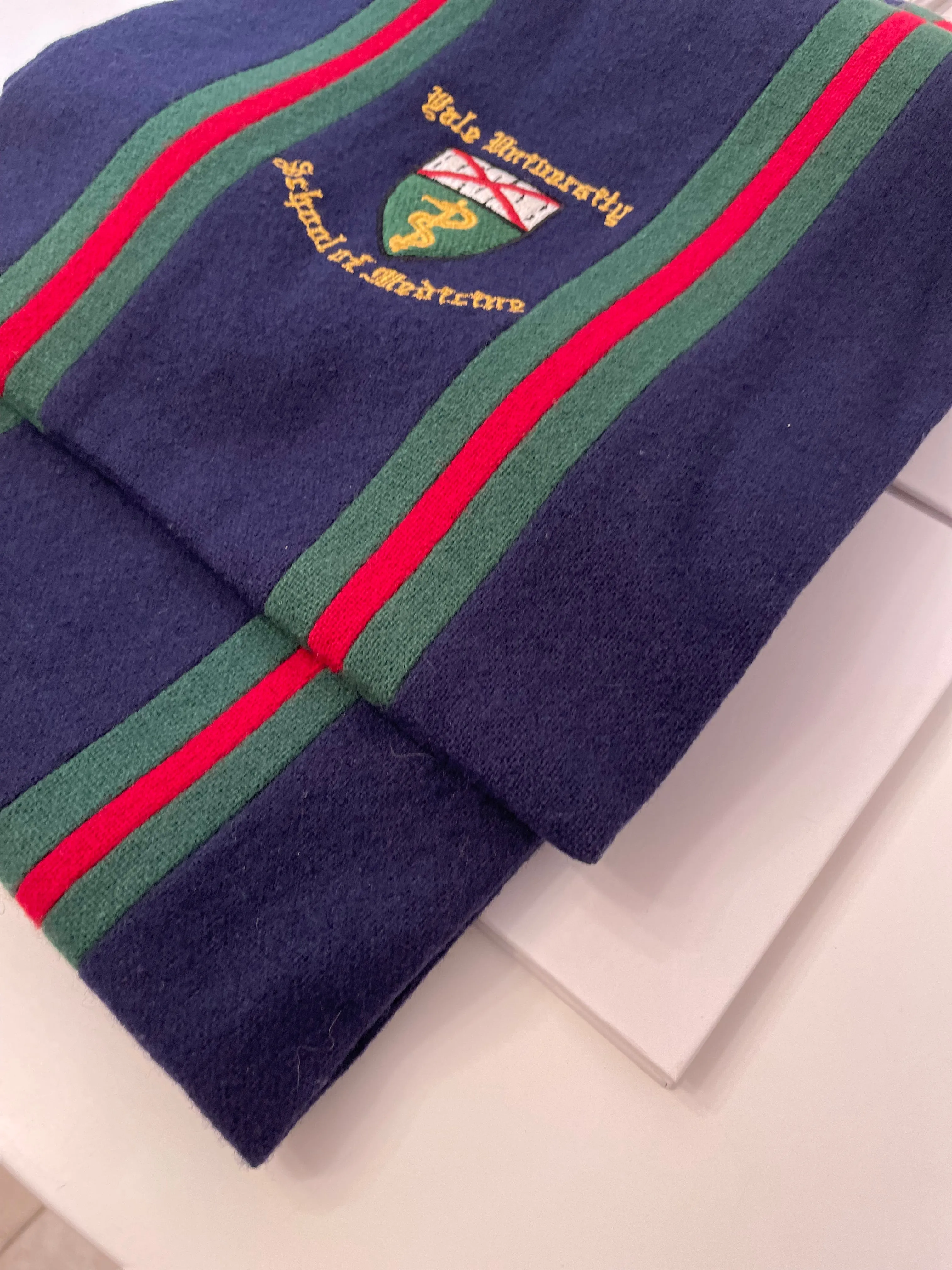 Super preppy vintage Yale University Medical school wool scarf.... so classic